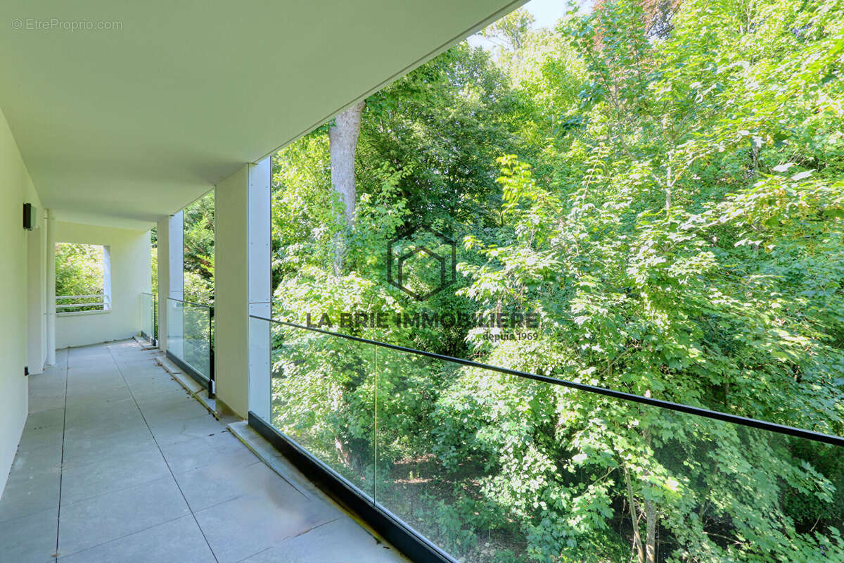 Appartement à RUBELLES