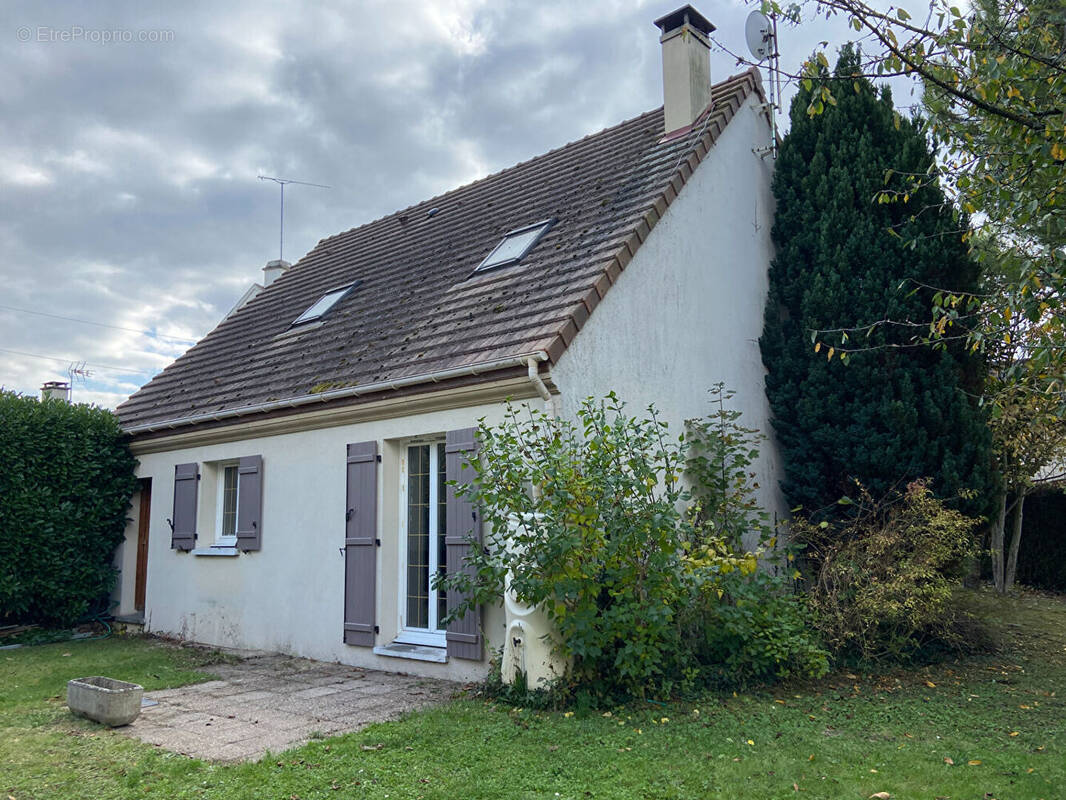 Maison à CONGIS-SUR-THEROUANNE