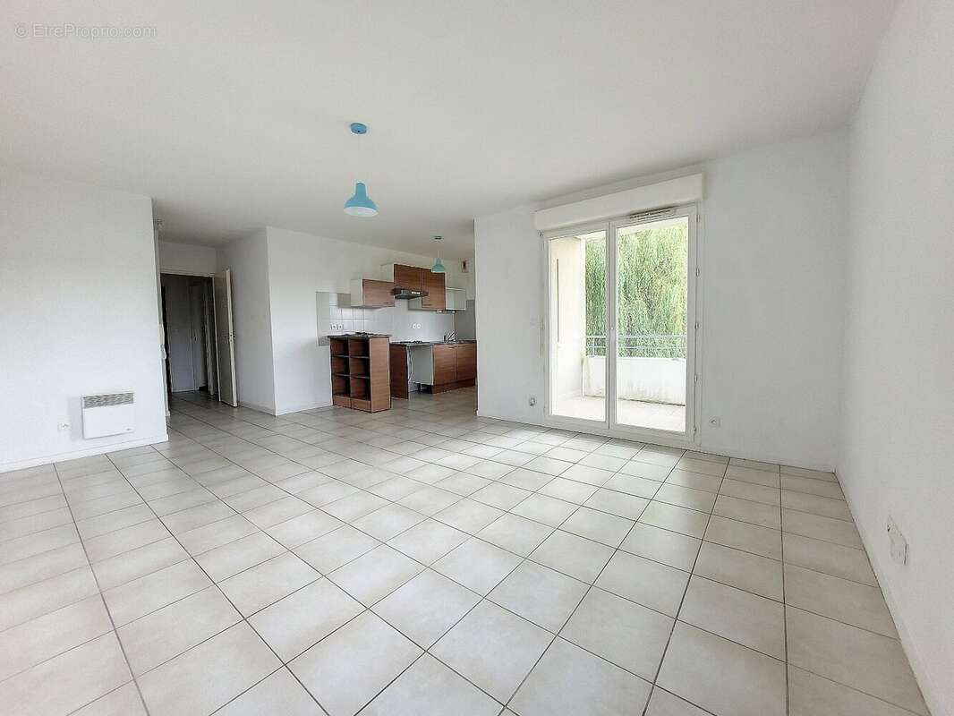 Appartement à PINEUILH