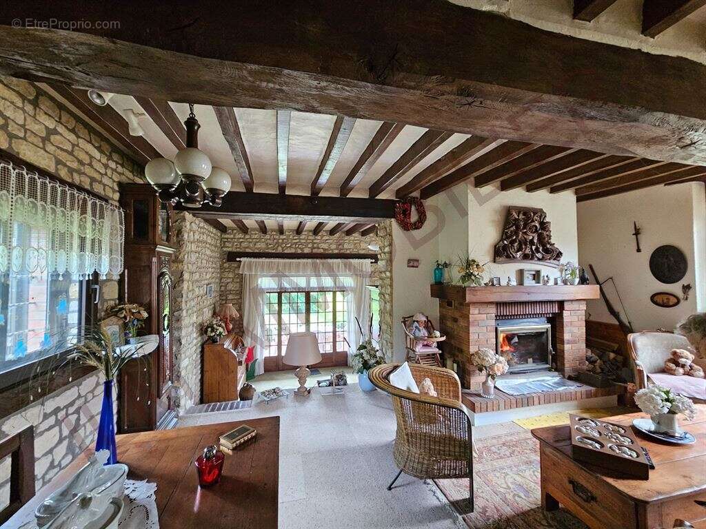 Maison à MERRY-LA-VALLEE