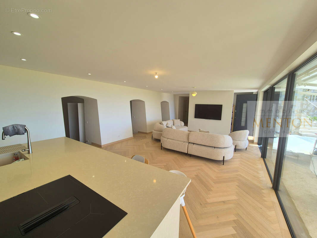 Appartement à MENTON