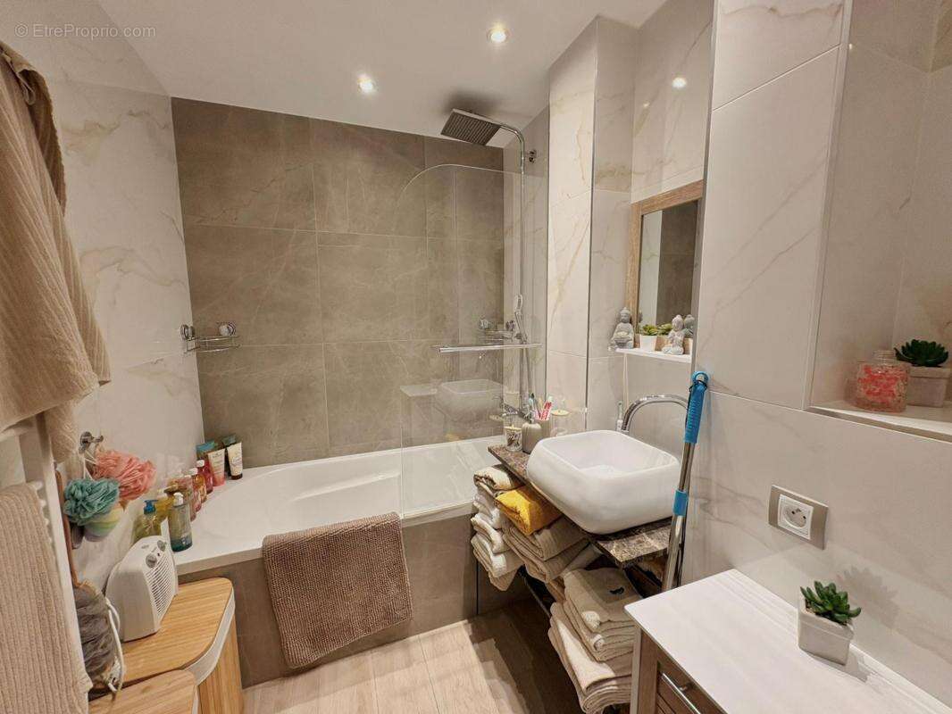 Appartement à LE CANNET