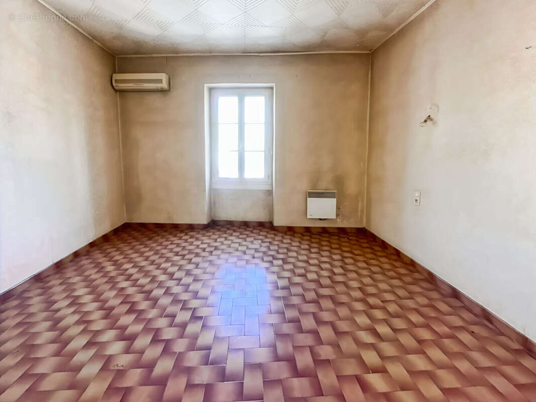 Maison à CHATEAURENARD