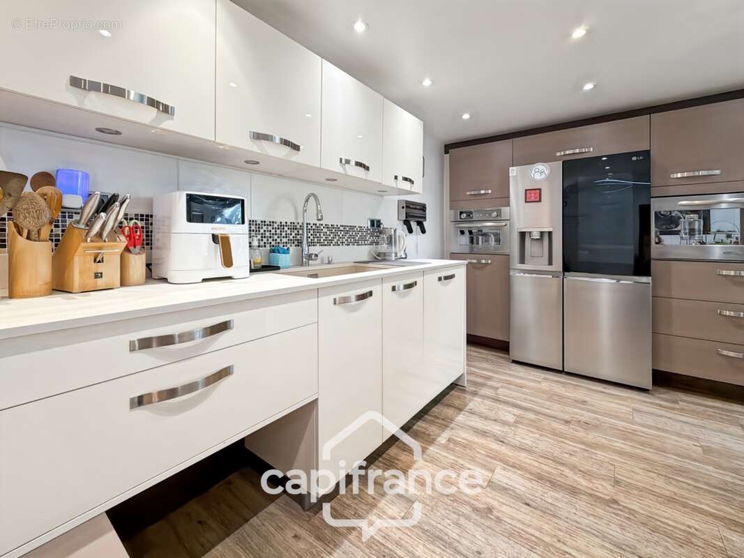 Le perreux sur marne (94) – maison familiale 262,50m² – 4 suites – jardin et piscine hors sol – garage double - photo 13