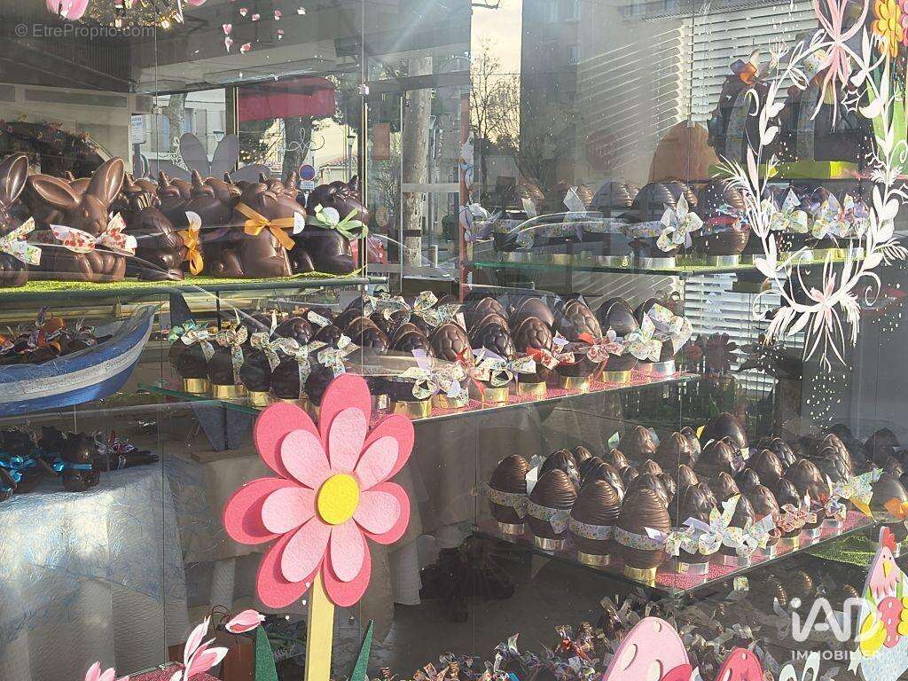 Photo 3 - Commerce à SORGUES