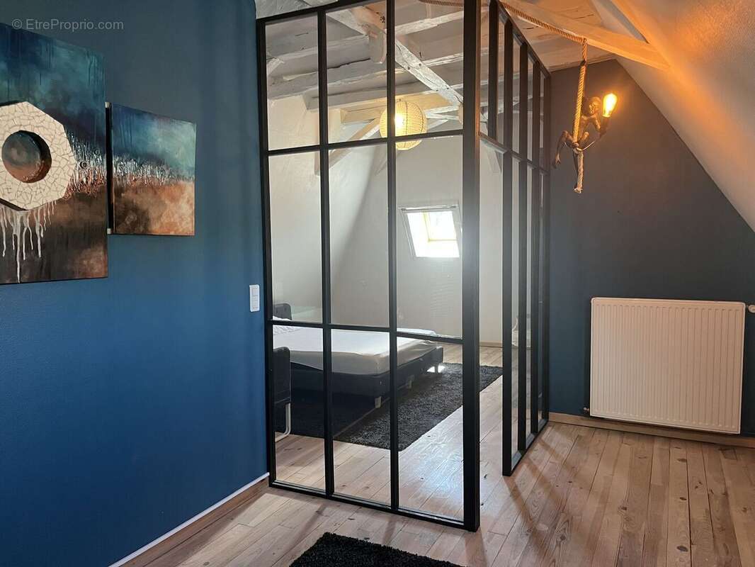 Chambre avec salon - Maison à LACAPELLE-MARIVAL
