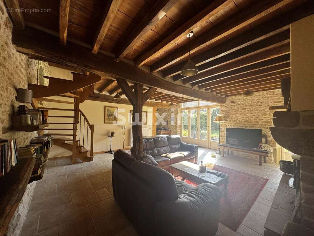 Maison à VEZELAY