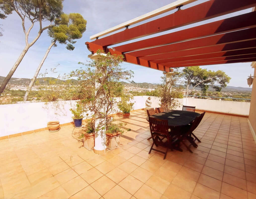 Appartement à HYERES