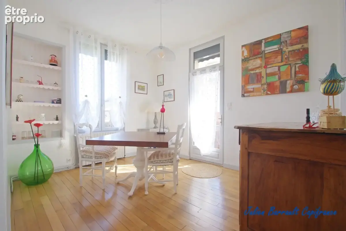 Maison familiale de 148m² avec 5 chambres entièrement rénovée en 2021 sur un terrain clos de 438m² - photo 6