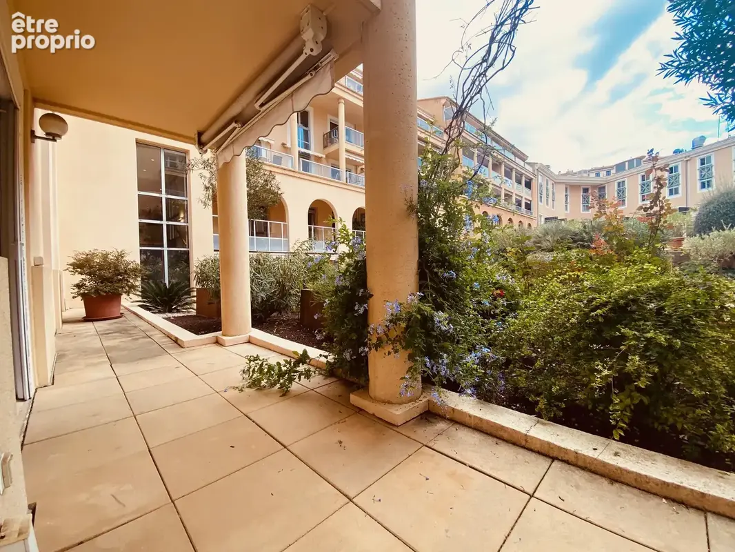 A vendre  2 p 57 m2  hesperides roy rene aix en provence - photo 1
