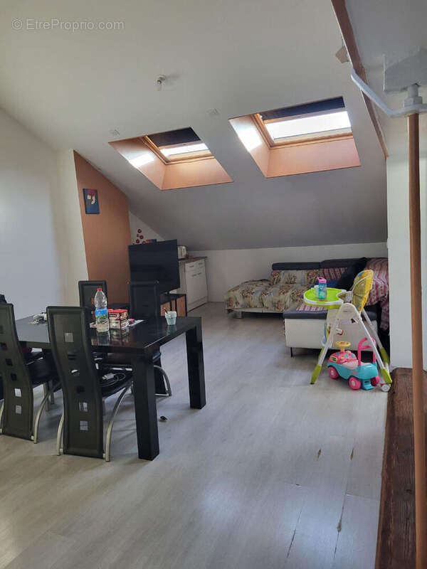 Immeuble Bourgoin Jallieu 12 pièce(s) 263 m2 - photo 14