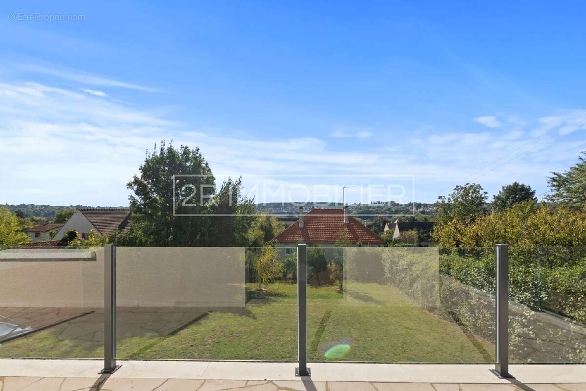 Maison à THORIGNY-SUR-MARNE