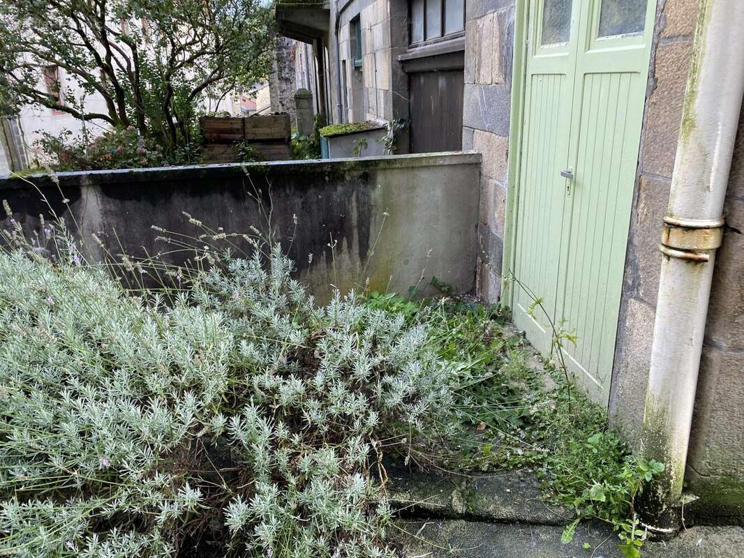 Maison à EYMOUTIERS