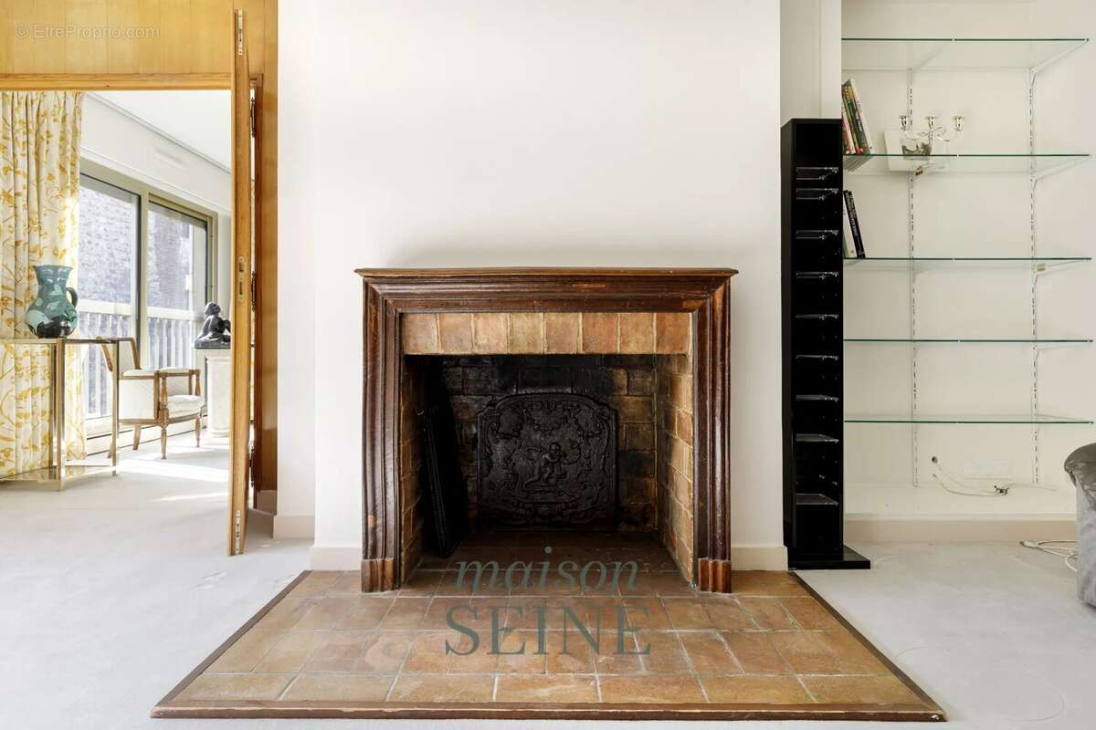 Appartement à NEUILLY-SUR-SEINE