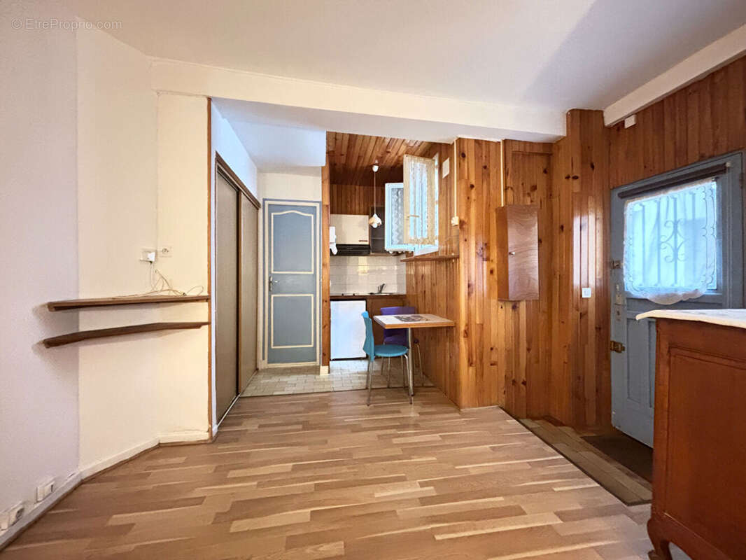 Appartement à PARIS-19E