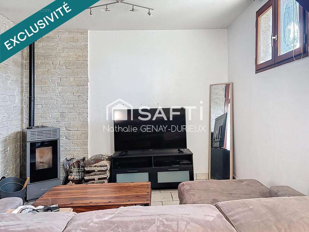 Photo 2 - Appartement à LA TOUR-DE-SALVAGNY