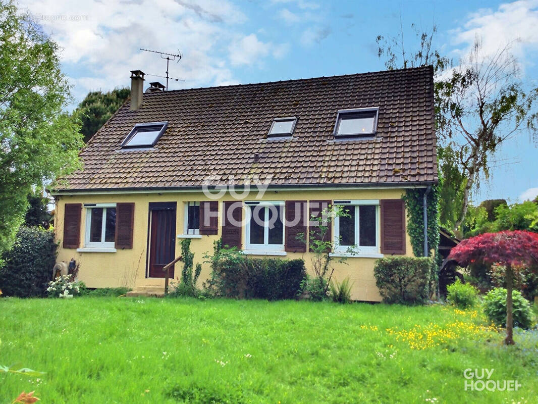 Maison à JUMEAUVILLE