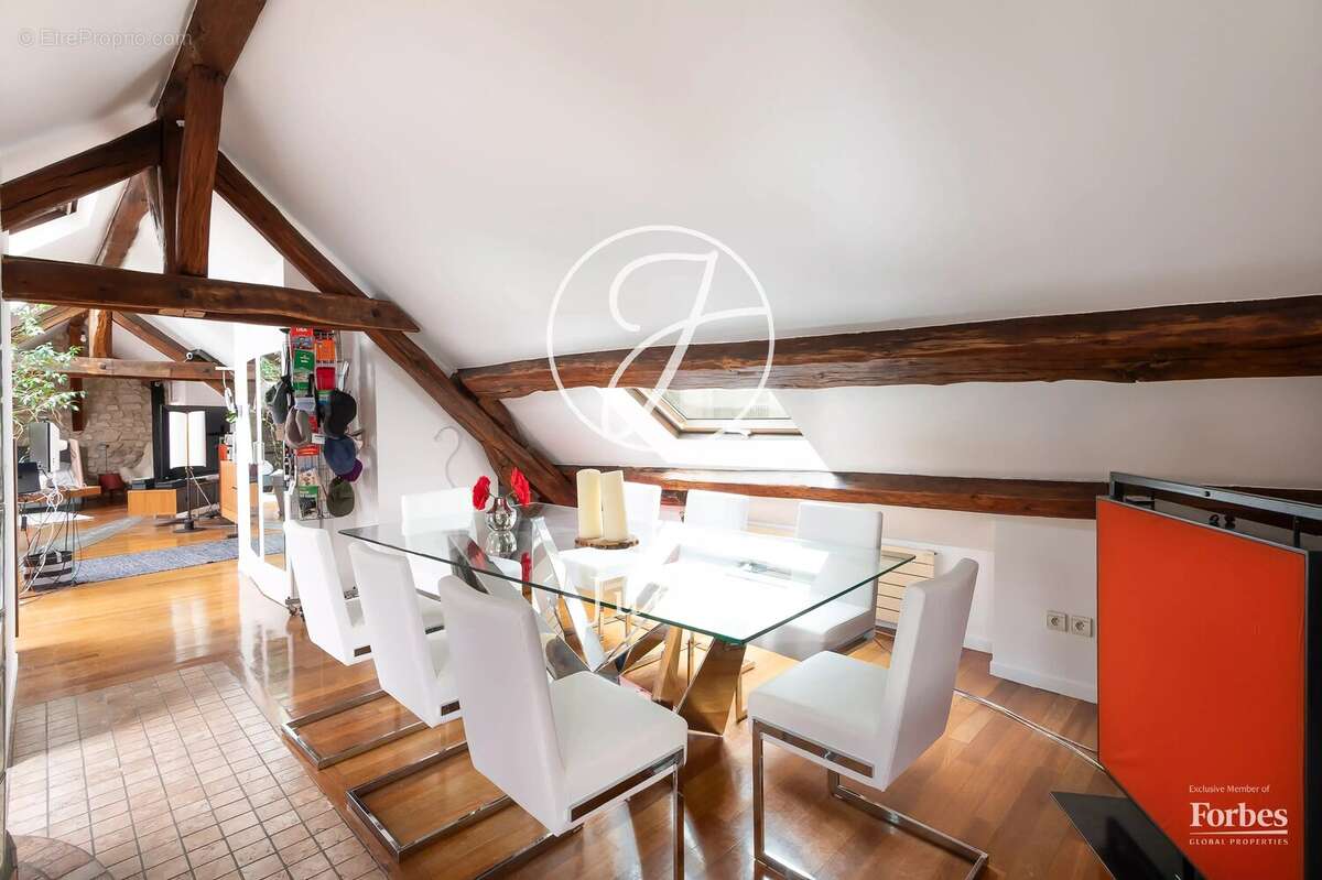 Appartement à PARIS-18E