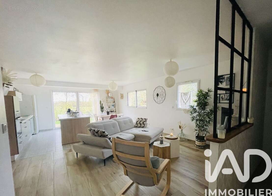 Photo 6 - Maison à NEUILLE-PONT-PIERRE