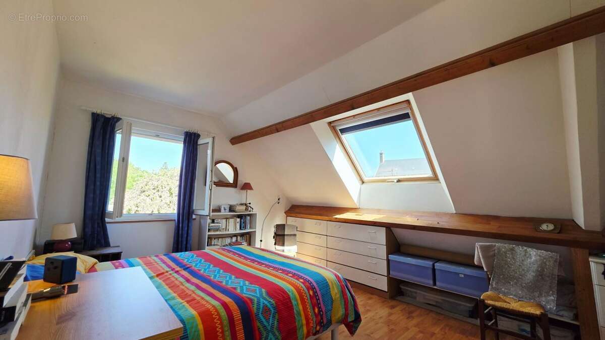 Maison 7 pieces 4 chambres piscine garages atelier - photo 11