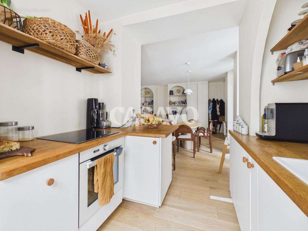 Appartement à PARIS-10E