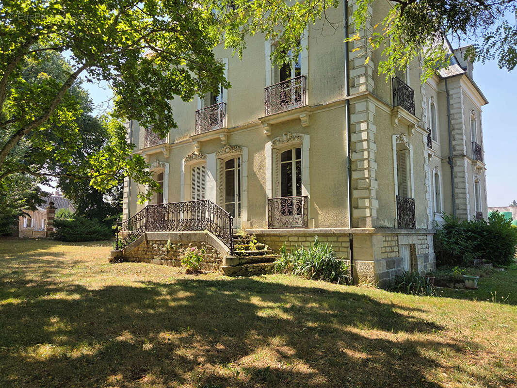 Maison à SAINT-REVERIEN