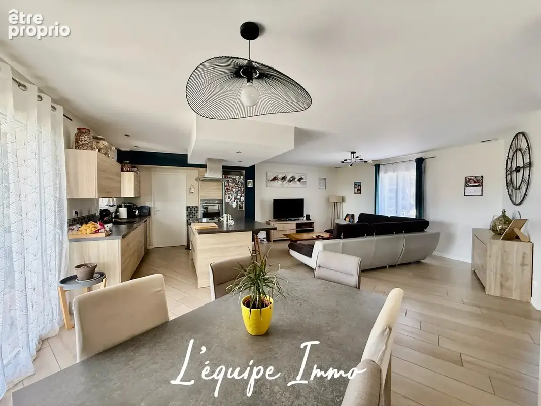 Maison à MONFERRAN-SAVES