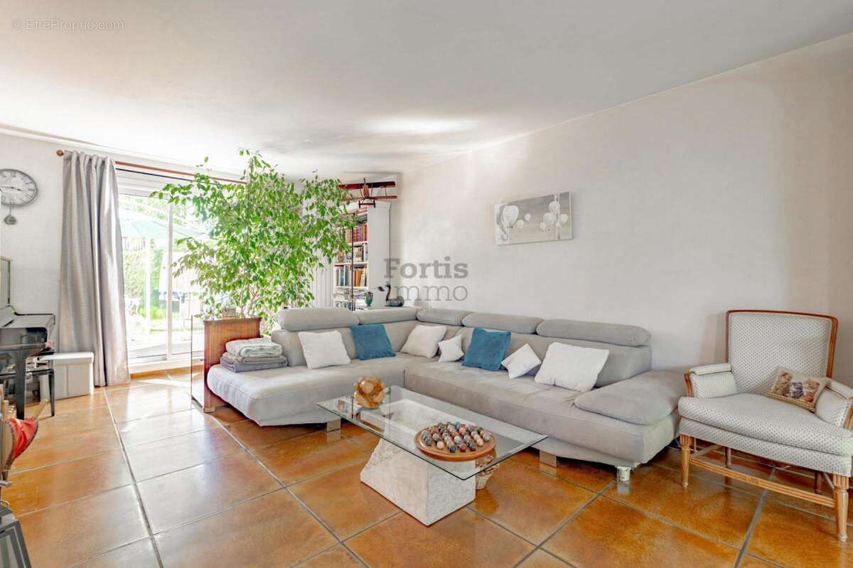 Maison à BOISSISE-LE-ROI