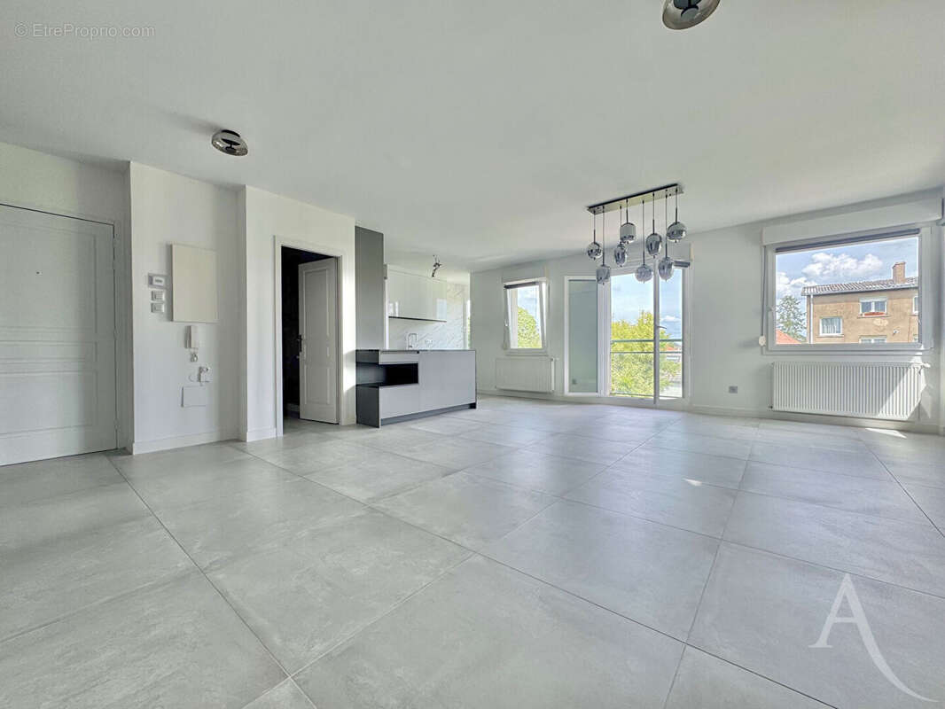 Magnifique Duplex T3 de 85,15 m² avec son garage + son parking + sa cave - photo 4