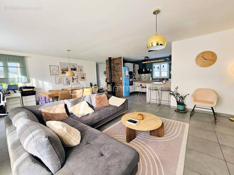 Maison à VALLON-PONT-D'ARC