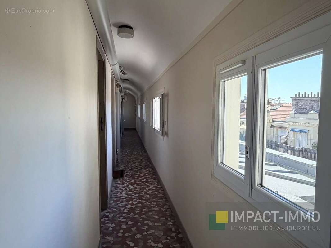 Appartement à COURBEVOIE