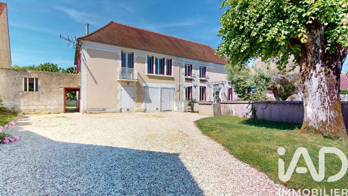 Photo 2 - Maison à AUXERRE