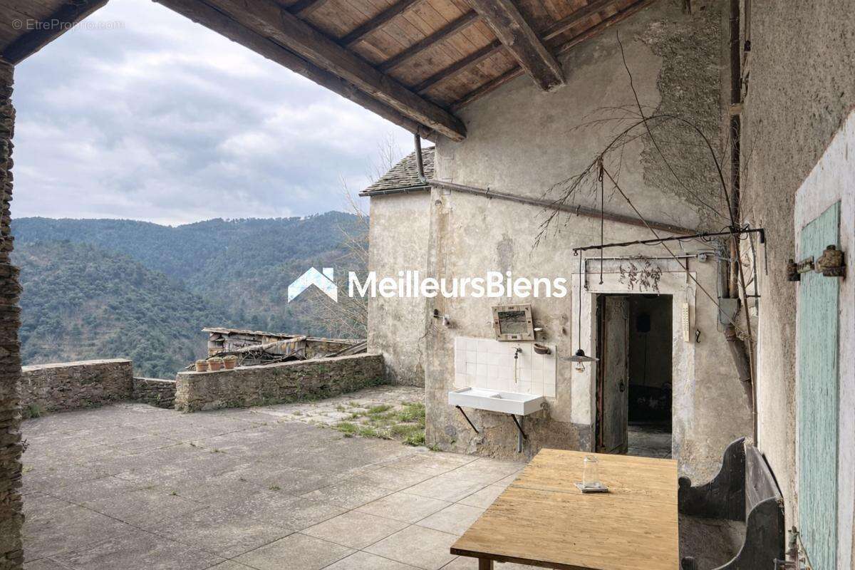 Maison à MALBOSC
