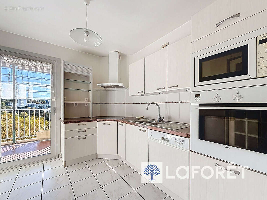 Appartement à LYON-9E