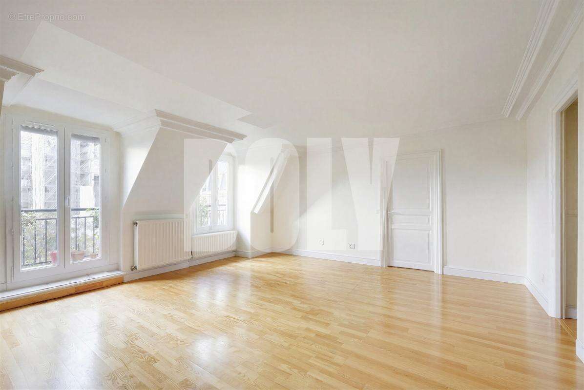 Appartement à PARIS-9E