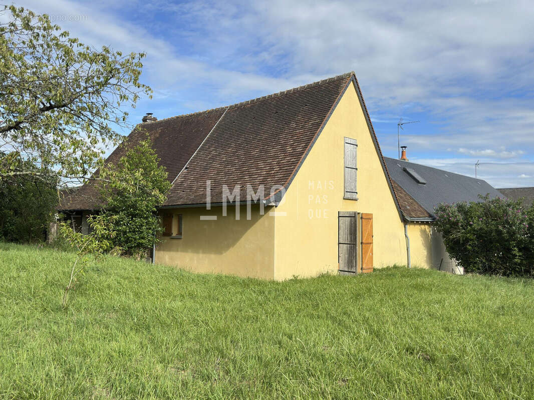Maison à SARGE-SUR-BRAYE