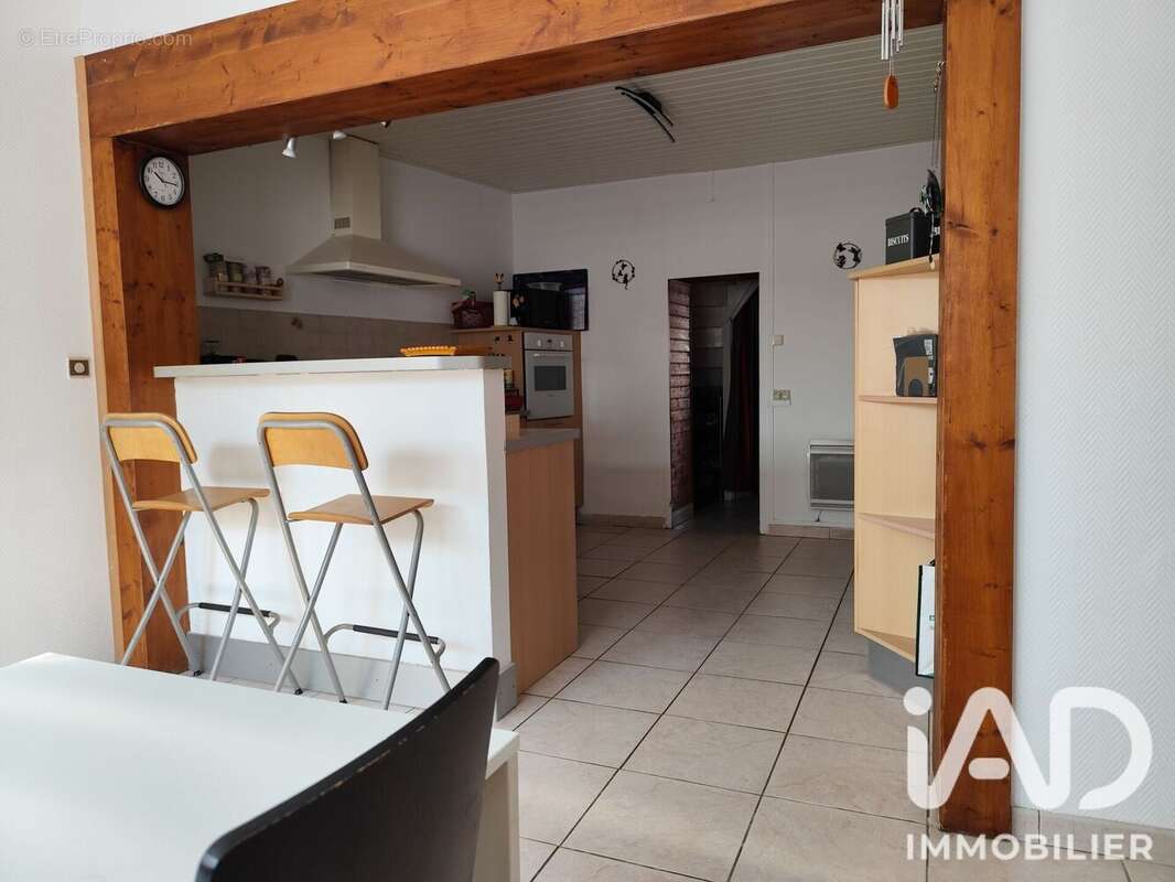 Maison 110 m² à Lagord  - photo 2