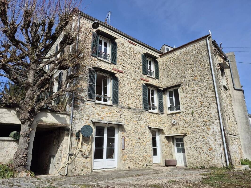 Maison à ROZAY-EN-BRIE