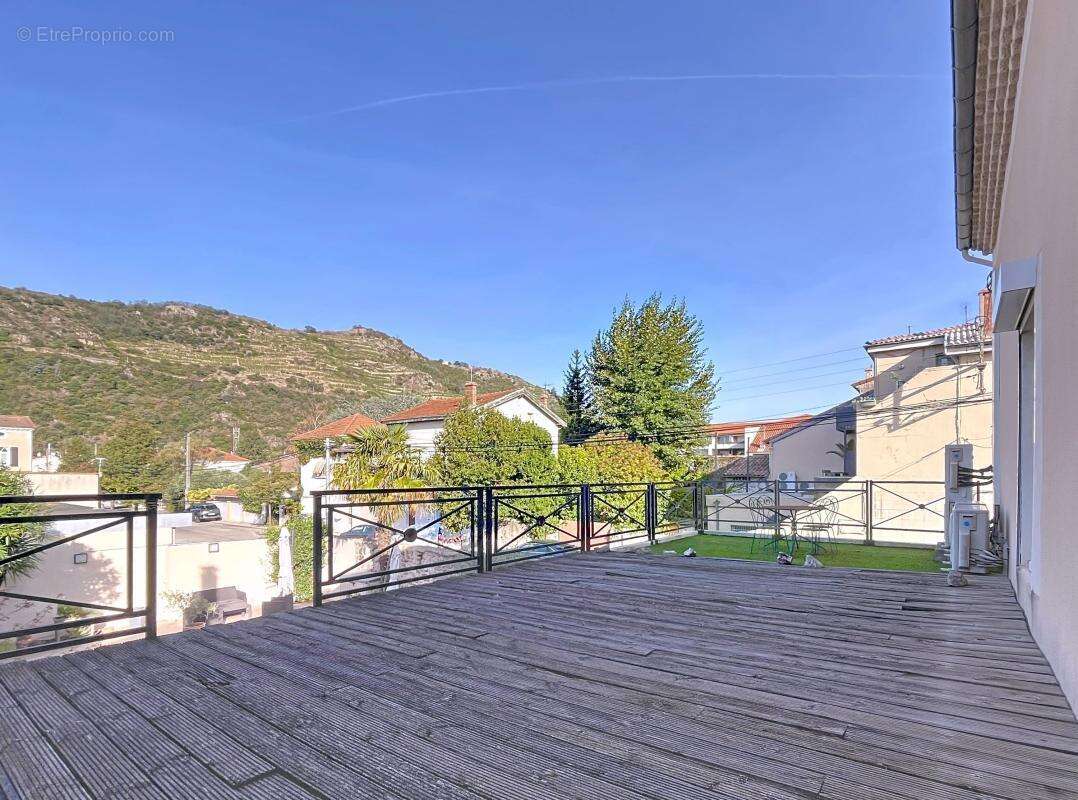 Maison à TOURNON-SUR-RHONE