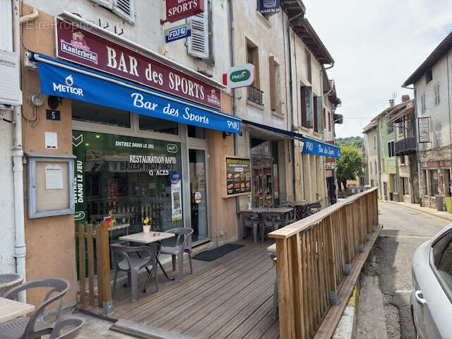 Commerce à PONCIN