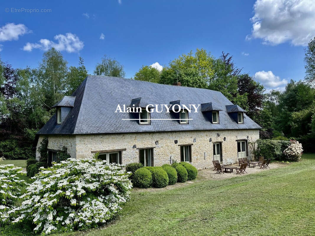 Maison à PONT-L'EVEQUE