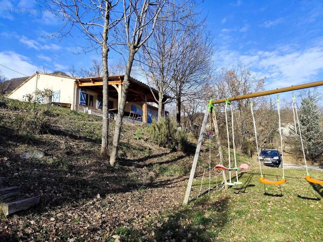 Maison à SAINT-BENOIT