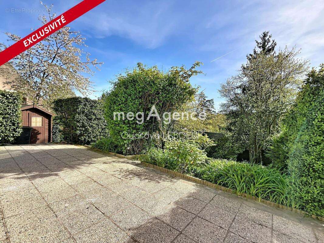 Maison à OINVILLE-SUR-MONTCIENT