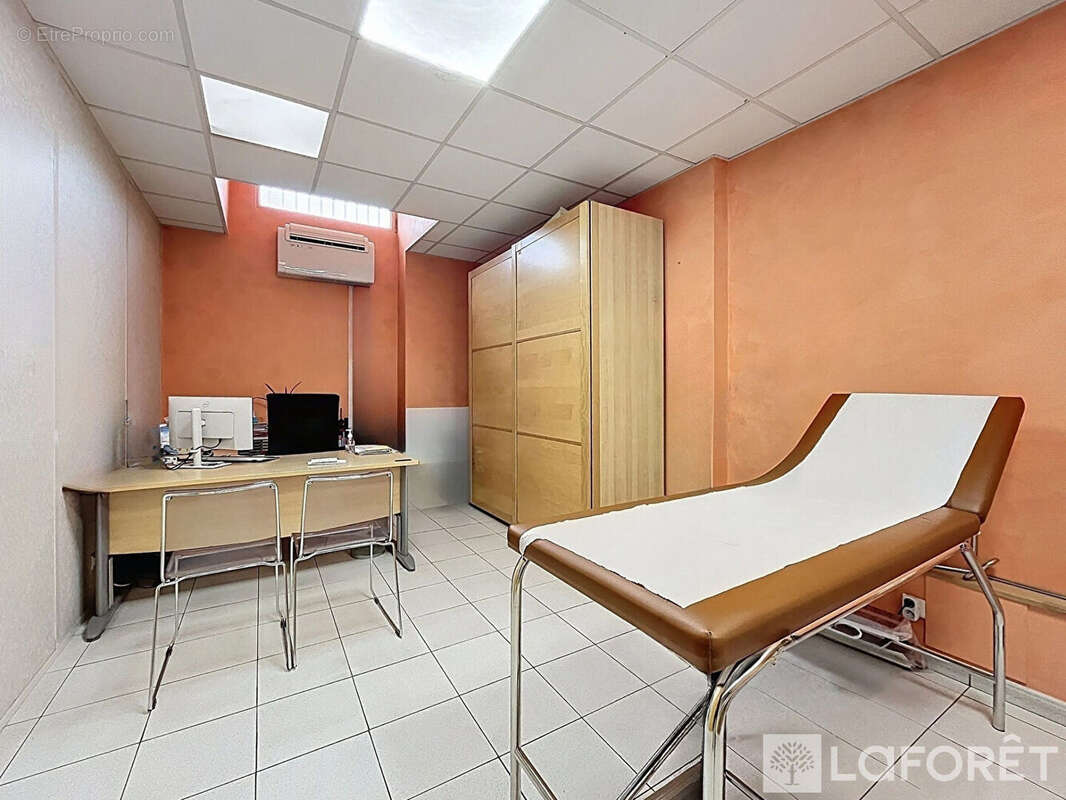 Commerce à SAINT-MICHEL-SUR-ORGE