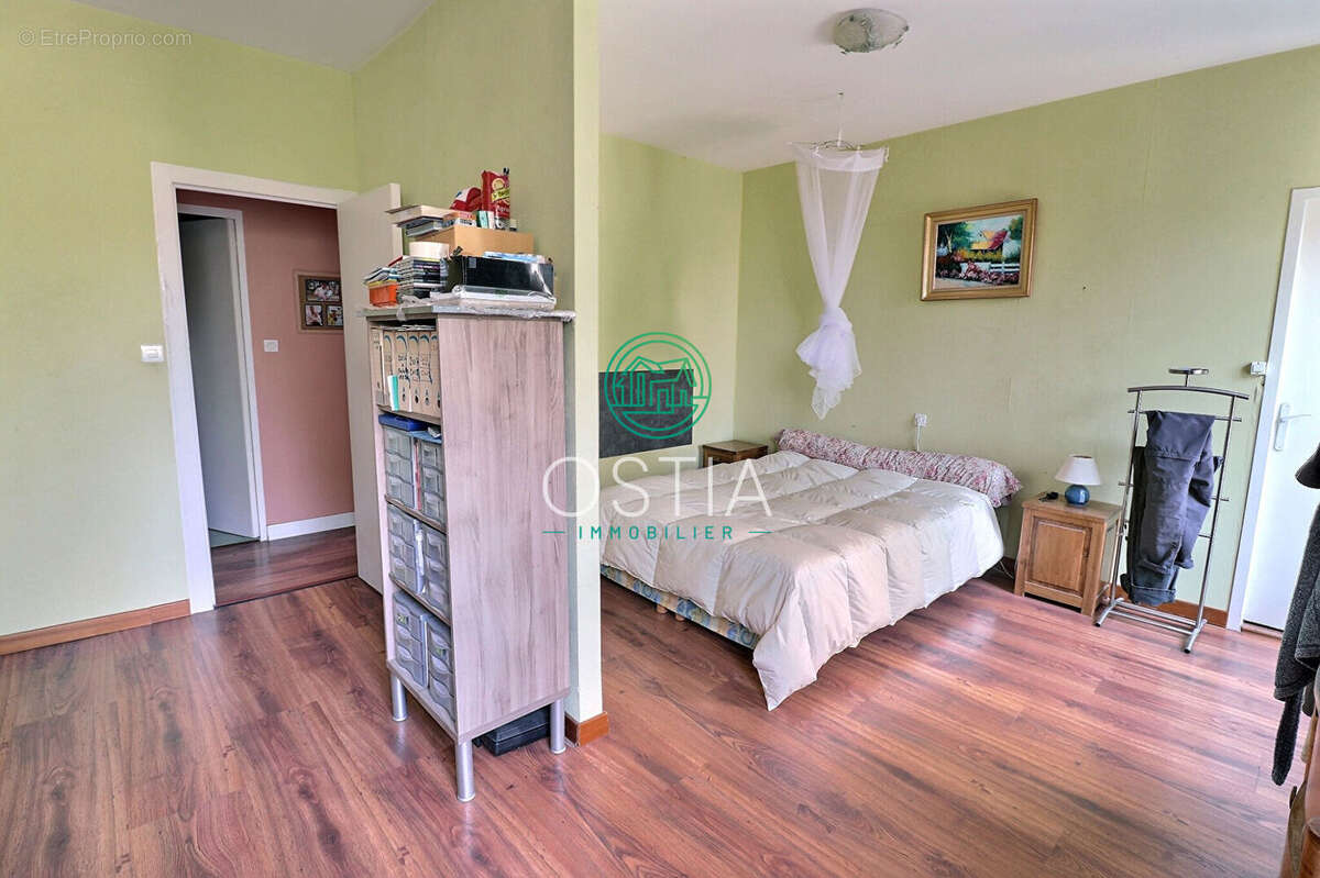 Maison à SAINT-MARTIN-LA-PLAINE