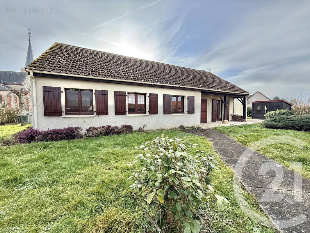 Maison à MONTBEUGNY