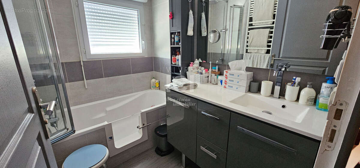 Maison à SAINTE-LUCE-SUR-LOIRE