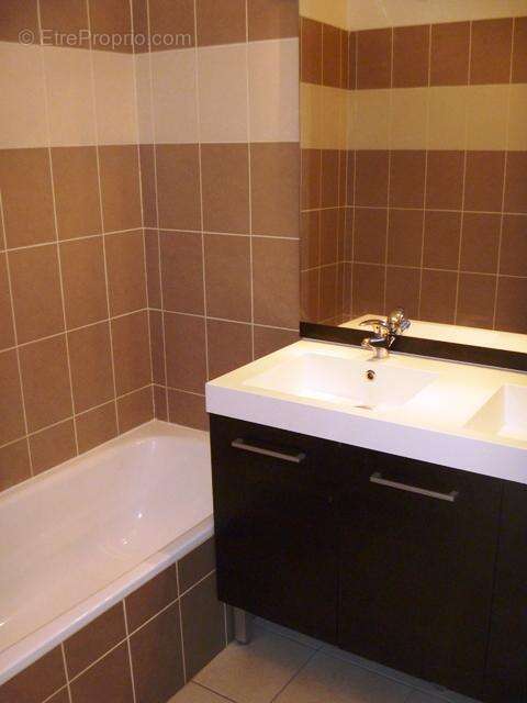   - Appartement à VOURLES