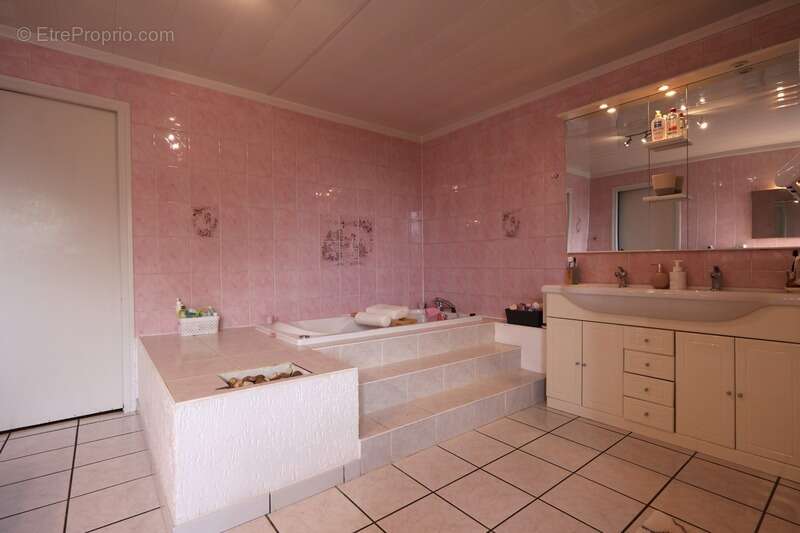 Maison à PETIT-FAILLY