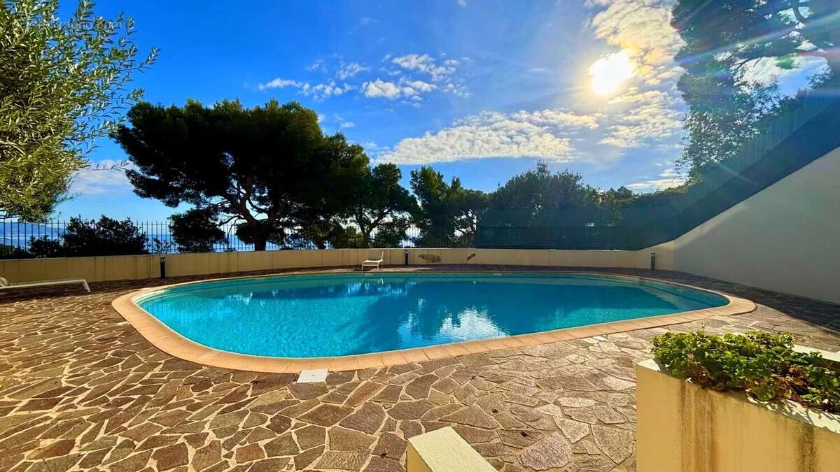 Appartement à CAP-D'AIL